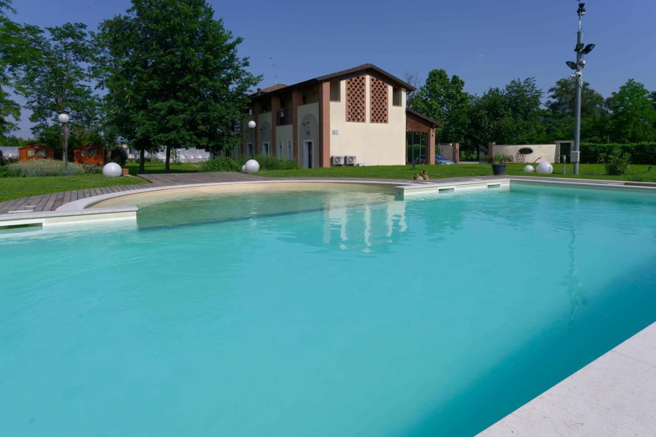 Agriturismo La Boschina クレーマ エクステリア 写真