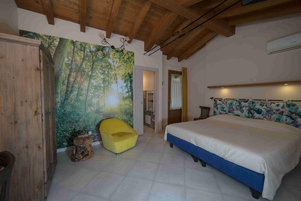 Agriturismo La Boschina クレーマ エクステリア 写真