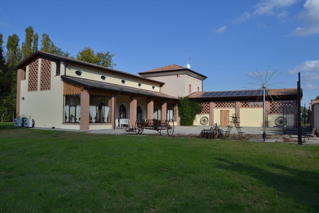 Agriturismo La Boschina クレーマ エクステリア 写真